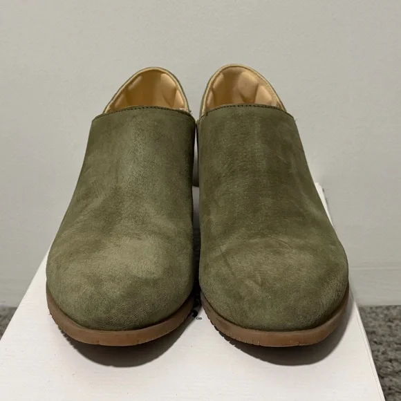 Hush Puppies Olive Boots | Booties Shooties | Size 9 | Olive Suede | Box Inc. - Picture 4 of 8